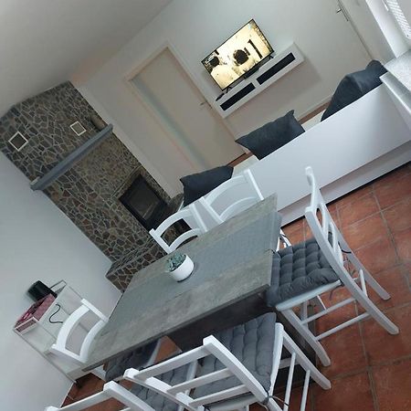Apartma Sandi Sentilj Kültér fotó