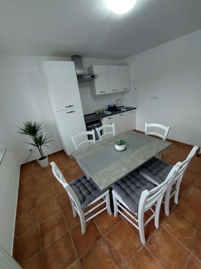 Apartma Sandi Sentilj Kültér fotó