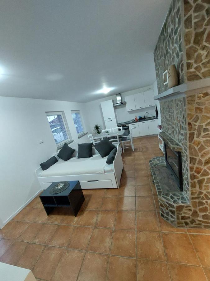 Apartma Sandi Sentilj Kültér fotó